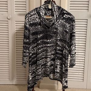 Ruby Rd. Monochrome Textured Tunic